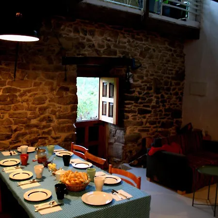 Les Xendes. Parque De Redes Hostel *