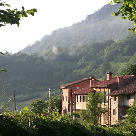 Les Xendes. Parque De Redes Hostal